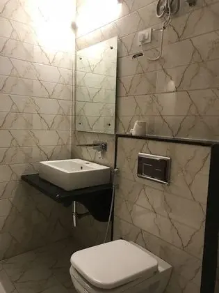 Deluxe Oda, Sigara İçilmez