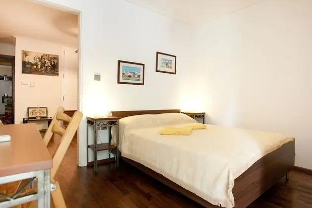 Deluxe Tek Büyük Yataklı Oda, 2 Yatak Odası, Bahçe Manzaralı