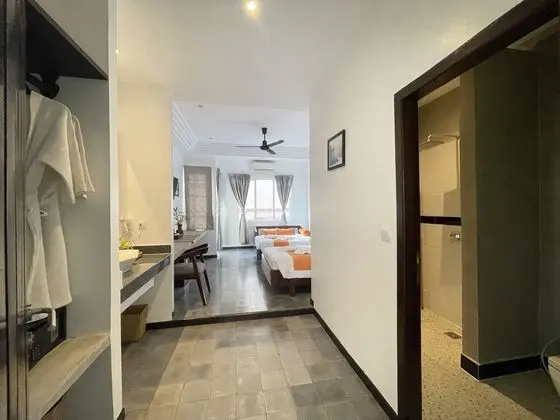 Premier Oda, Balkon, Havuz Manzaralı
