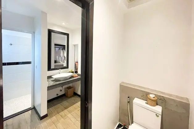 Stüdyo, Balkon, Havuz Manzaralı