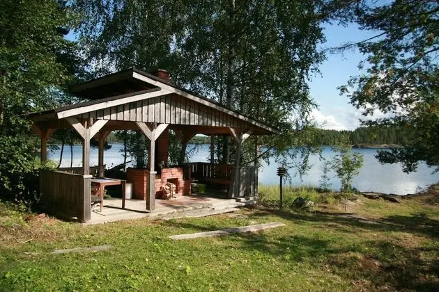 Kulübe, Sauna, Göl Kenarı