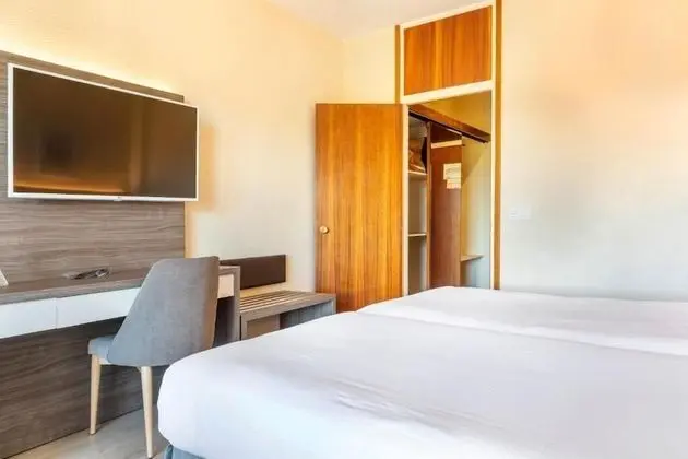 Tek Büyük Yataklı Oda (with extra bed)