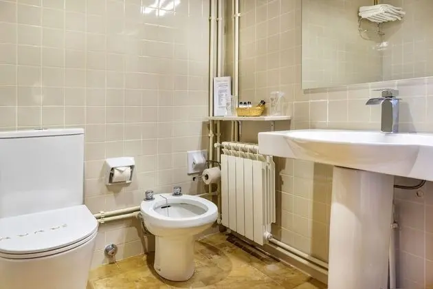 Tek Büyük Yataklı Oda (with extra bed)