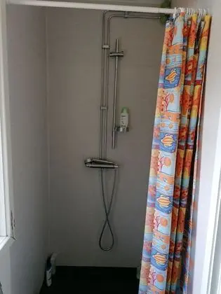 Basic Tek Büyük Yataklı Oda, Ortak Banyo