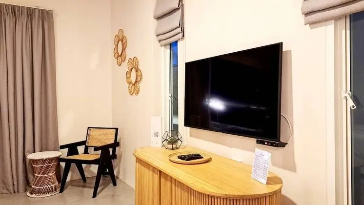 Luxury 6-Bedroom Beach Front Villa