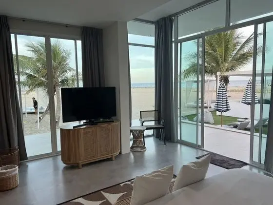 Luxury 6-Bedroom Beach Front Villa