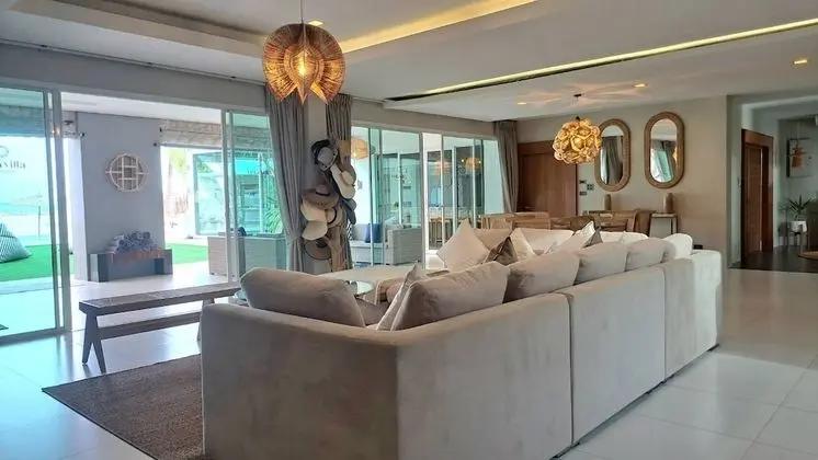 Luxury 7-Bedroom Beachfront Villa