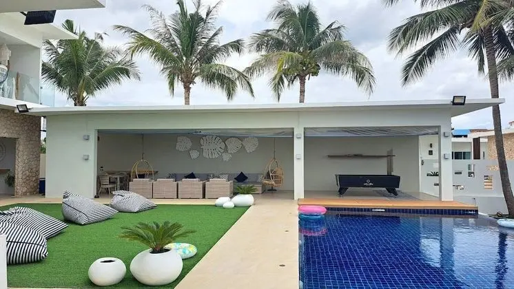 Luxury 7-Bedroom Beachfront Villa