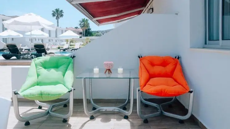 Standart Dublex, Bahçe Manzaralı, Balkonlu