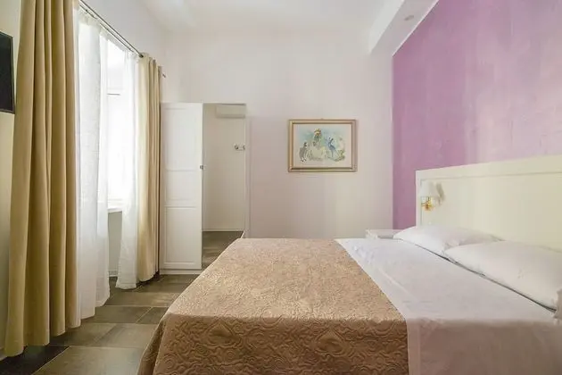 Comfort Tek Büyük Yataklı Oda