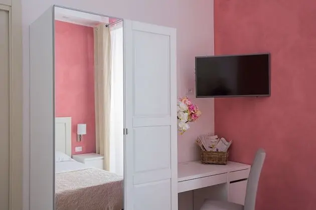 Comfort Tek Büyük Yataklı Oda