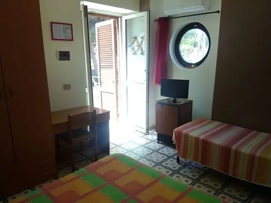 Standard Üç Kişilik Oda