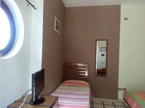 Tek Kişilik Oda