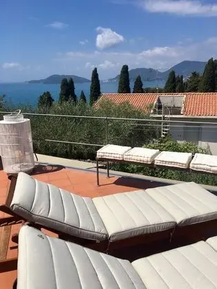 Luxury Tek Büyük Yataklı Oda, 1 Yatak Odası, Teras, Deniz Manzaralı
