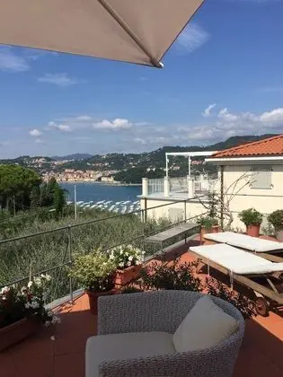 Luxury Tek Büyük Yataklı Oda, 1 Yatak Odası, Teras, Deniz Manzaralı