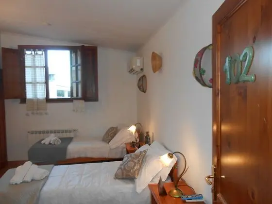 1 Çift Kişilik Veya 2 Tek Kişilik Yatak Standard