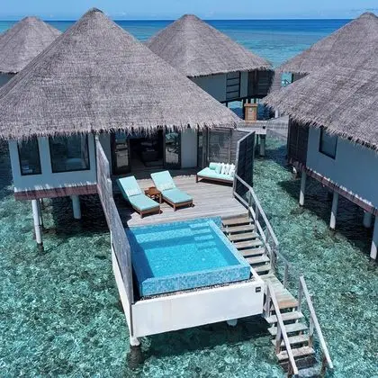 Water Bungalow with Pool