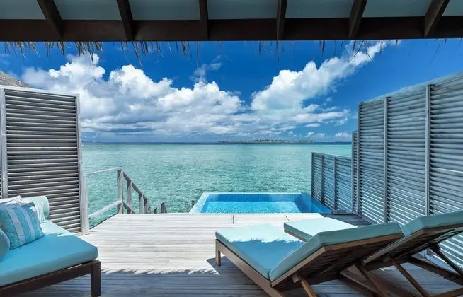 Water Bungalow with Pool