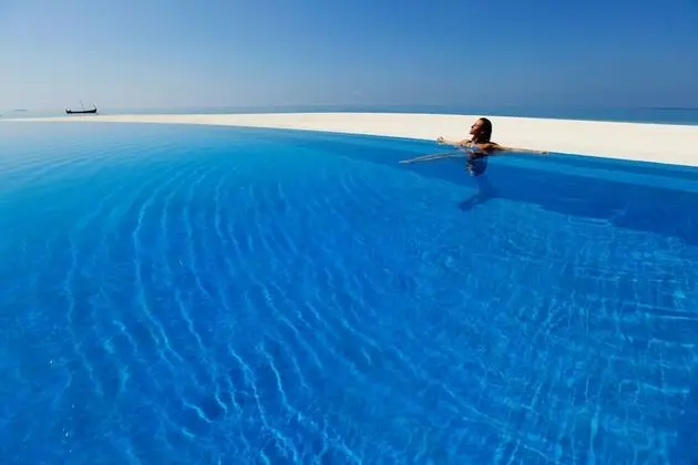 Water Bungalow with Pool