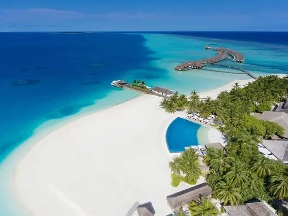 Water Bungalow with Pool