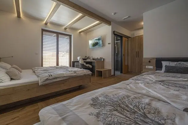 City Tek Büyük Yataklı Oda