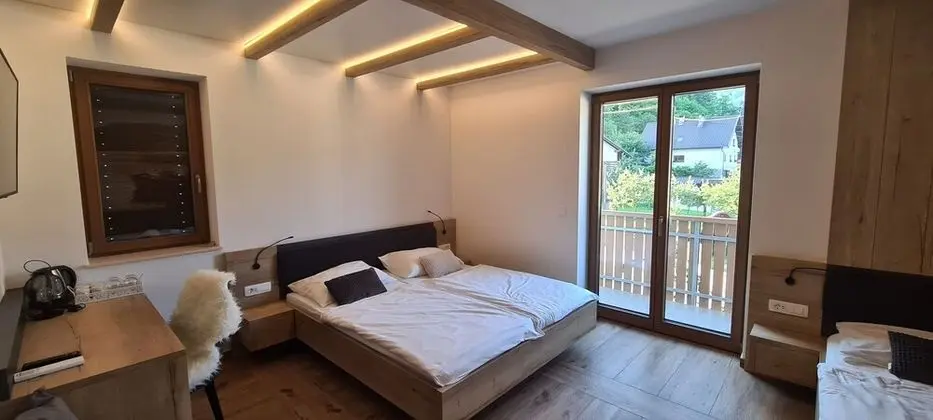 City Tek Büyük Yataklı Oda