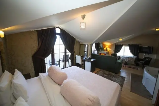 Sömineli Suite Oda