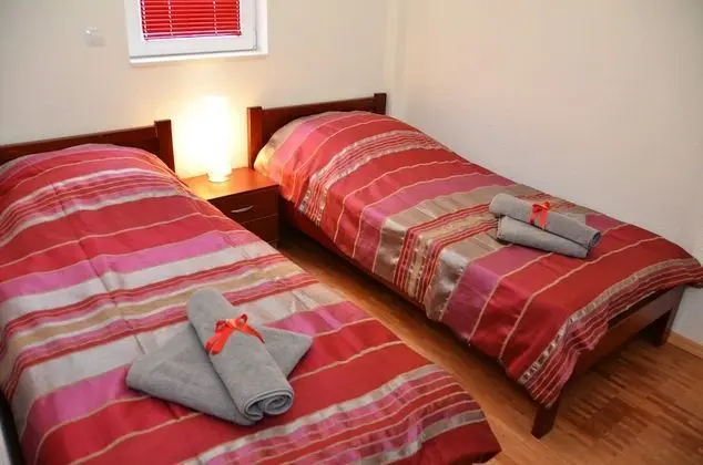 Panoramic Apart Daire, 2 Yatak Odası, Göl Manzaralı