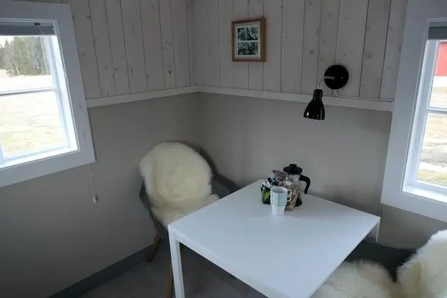 4. Snekkerbod, 2 beds, Mountain View, Shared Bathroom