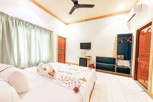 Deluxe Tek Büyük Yataklı Oda, 1 En Büyük (King) Boy Yatak, Bahçe Manzaralı, Denize Sıfır
