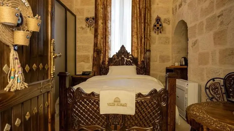 https://images.odamax.com/img/1920x1080/odamax/image/upload/Vezir_Kona_Mardin_202608251144039_01_Single_Standart.jpg