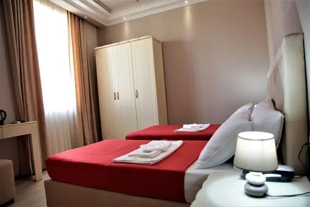 Tek Büyük Yataklı Oda, Bahçe Manzaralı