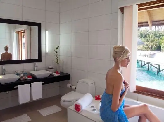 Villa, Deniz Üstü