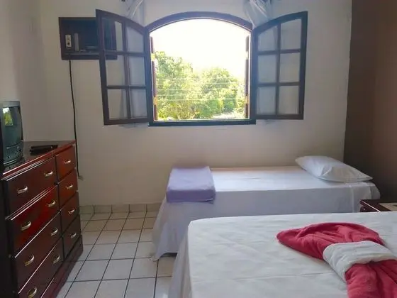 Basic Üç Kişilik Oda, 5 Yatak Odası