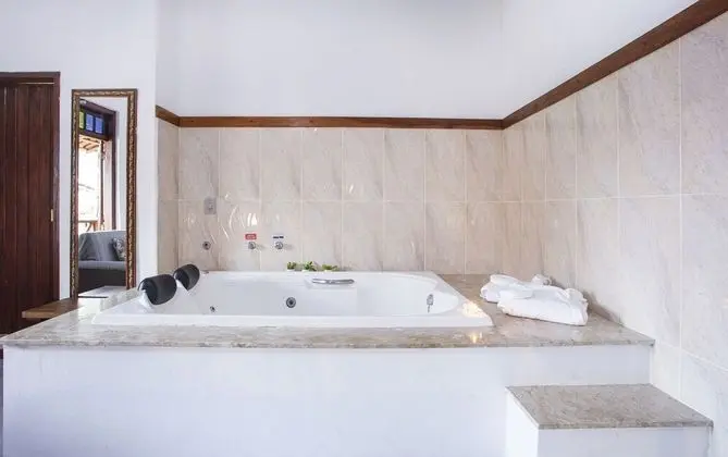 Quarto Master Luxo com Hidromassagem