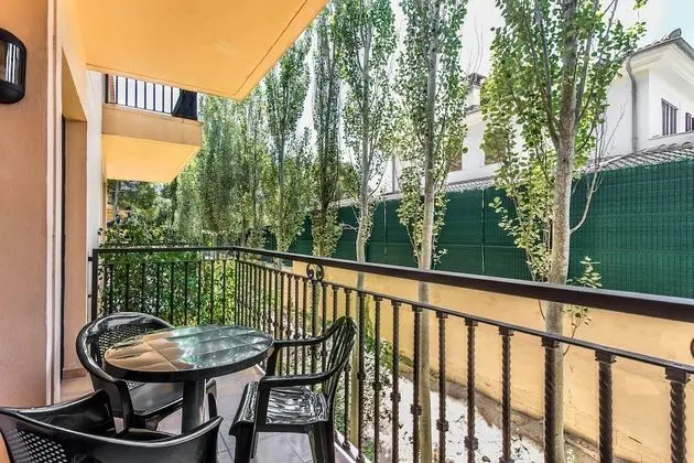 Apart Daire, 1 Yatak Odası, Havuz Manzaralı