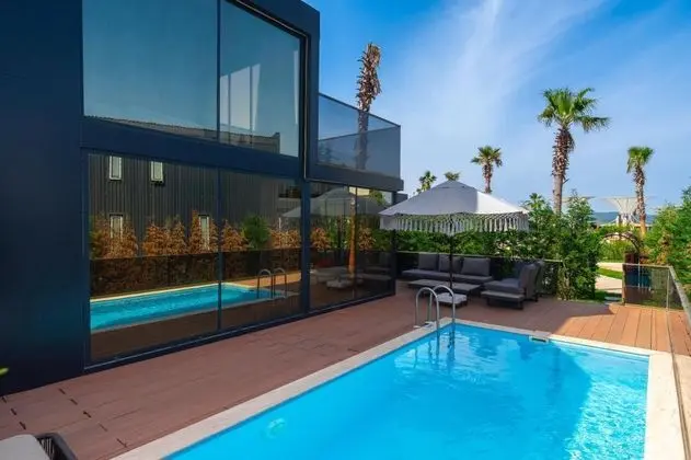 Deluxe Garden Family, Göl veya Bahçe Manzaralı, Isıtmalı Özel Havuzlu