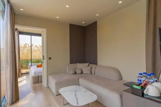 Luxury Suite, Göl Manzaralı, Isıtmalı Özel Havuzlu