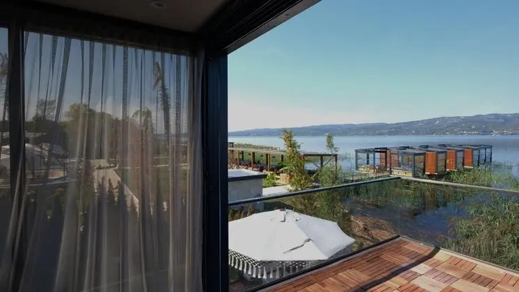 Luxury Suite, Göl Manzaralı, Isıtmalı Özel Havuzlu