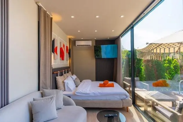Superior Tiny House, Havuz ve Bahçe Manzaralı, Isıtmalı Özel Havuzlu