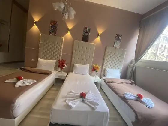 Deluxe Üç Kişilik Oda, Şehir Manzaralı