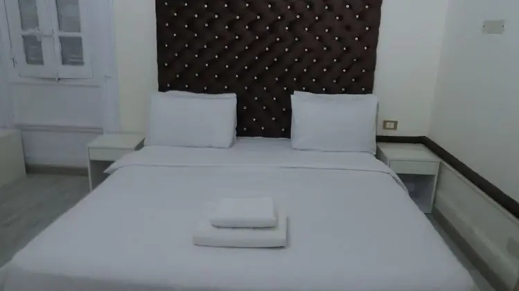 Tek Büyük veya İki Ayrı Yataklı Oda