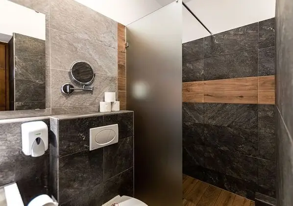Standard Dört Kişilik Oda, Sigara İçilmez