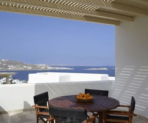 Vencia 3-Bedroom Villa