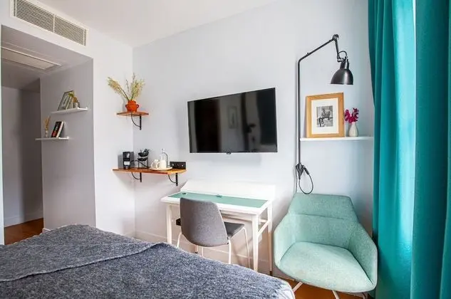 Classic Tek Büyük Yataklı Oda