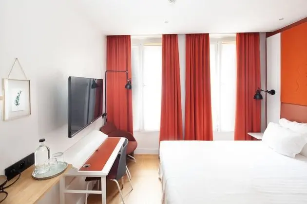 Classic Tek Büyük Yataklı Oda