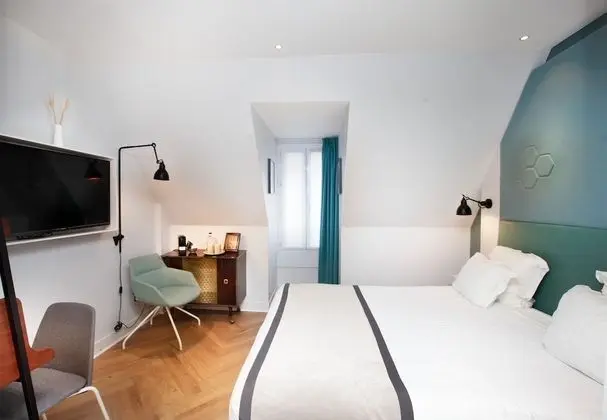 Classic Tek Büyük Yataklı Oda