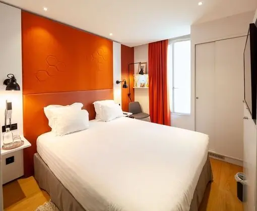 Standard Tek Büyük Yataklı Oda