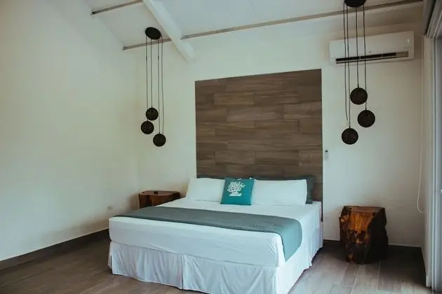 Luxury Ev, 5 Yatak Odası, Kanal Manzaralı, Okyanusa Sıfır