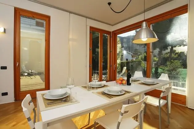 Villa, 6 Yatak Odası, Engellilere Uygun, Sigara İçilebilir